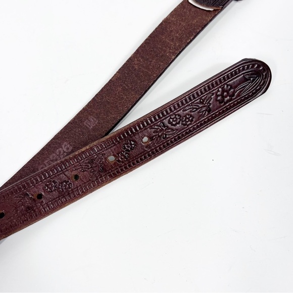 Leather Belt | Dark brown tooled leather with antiqued brass hardware - Picture 2 of 6